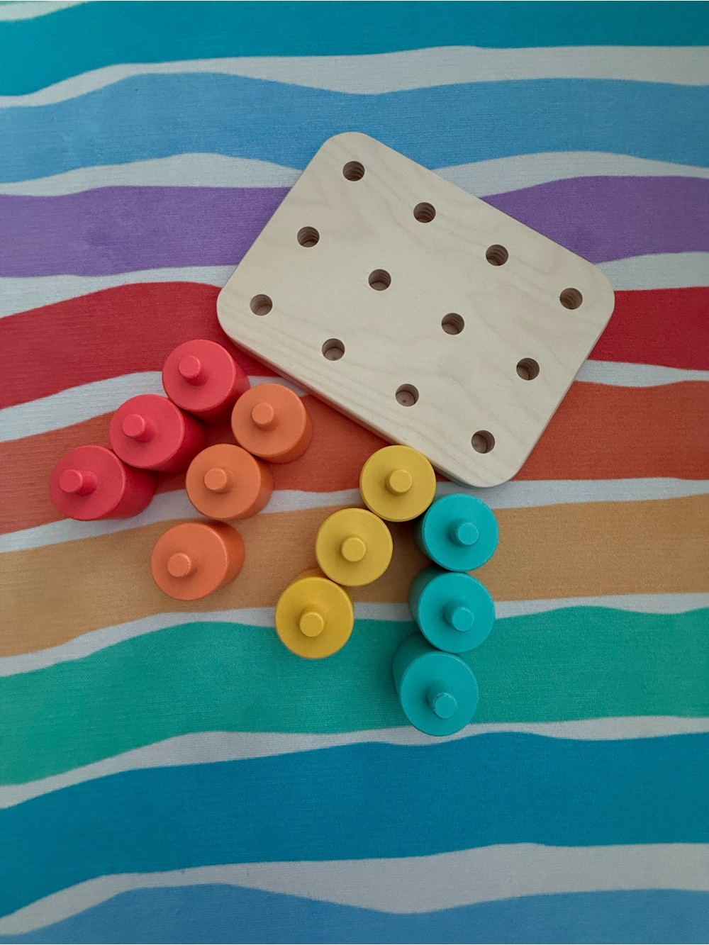 Lovevery Wooden Colorful Peg Board Toy - Rainbow Stackable Cylinders - Picture 3 of 3